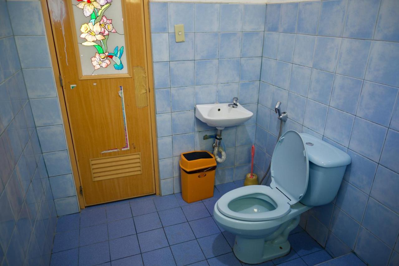 Fat Monkey Hostel Coron Exteriér fotografie